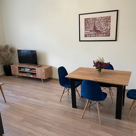 Apartamenty Przy Starym Miescie 쳉스토호바 외부 사진